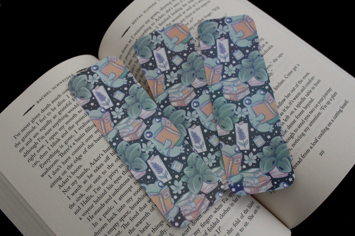 Reading Froggies - Holographic Bookmark