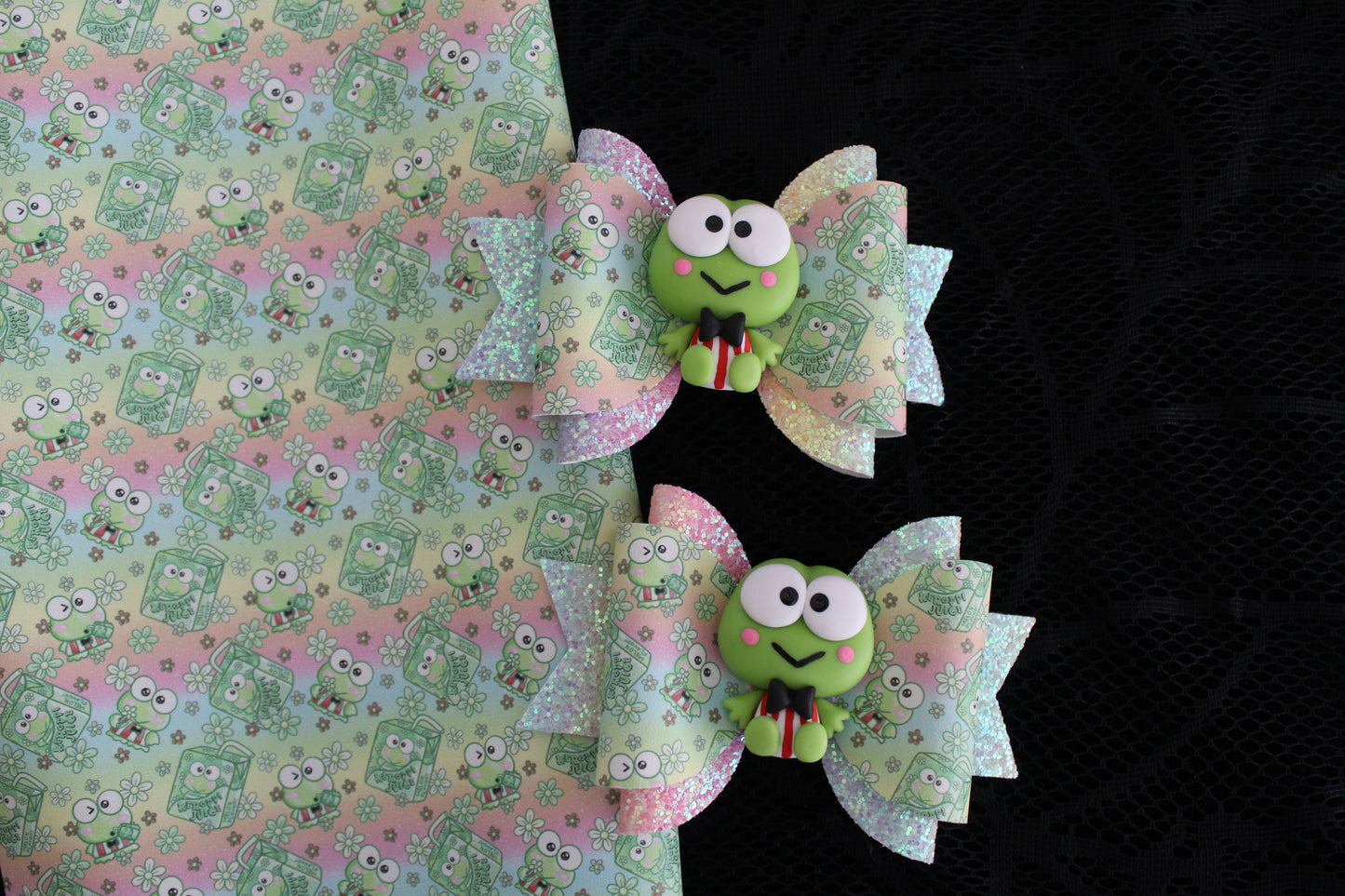 Kawaii Frog - Clay Bow