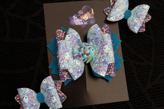 Book Fish - Clay Bow